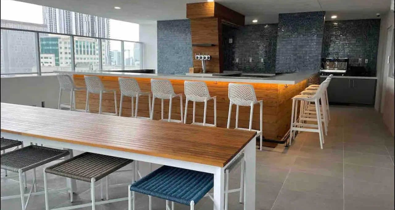 Apartahotel Downtown Comfy Condo-hotels In A Luxury Modern Building *