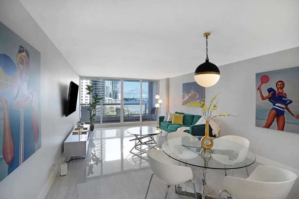 Shock Wave! New Renovated With Water Views! マイアミ