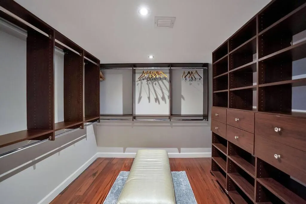 Wait N' Sea! Direct Water Views, Steps From Pool! Appartement