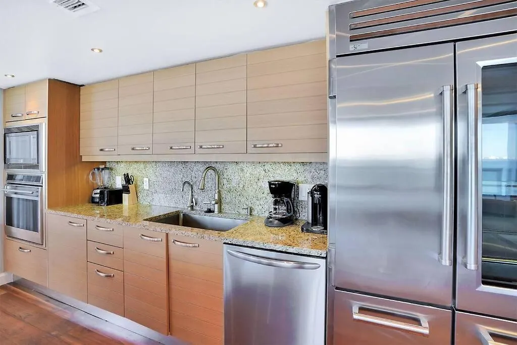 Appartement Wait N' Sea! Direct Water Views, Steps From Pool! *
