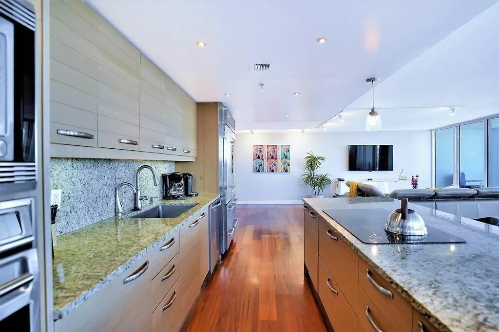 Wait N' Sea! Direct Water Views, Steps From Pool! Appartement *
