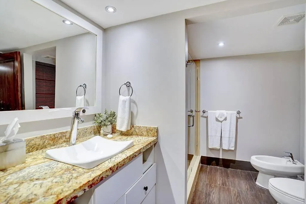 Appartement Wait N' Sea! Direct Water Views, Steps From Pool!