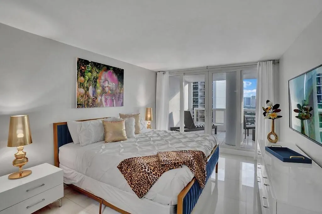 Paradise Found! Skyline And Water Views! Apartament *