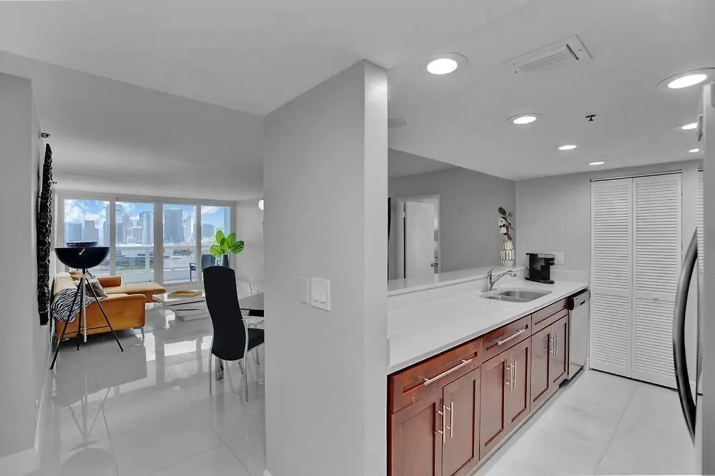 Apartament Paradise Found! Skyline And Water Views! Miami