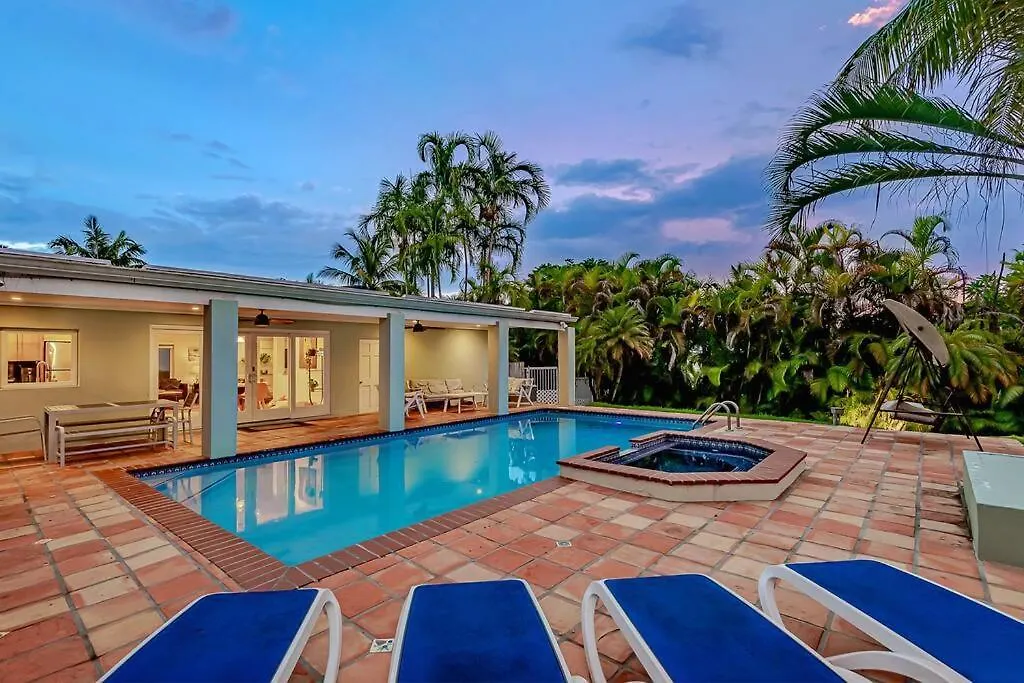 Hébergement de vacances Dream Home/ Pool/jacuzzi/ Fire Pit