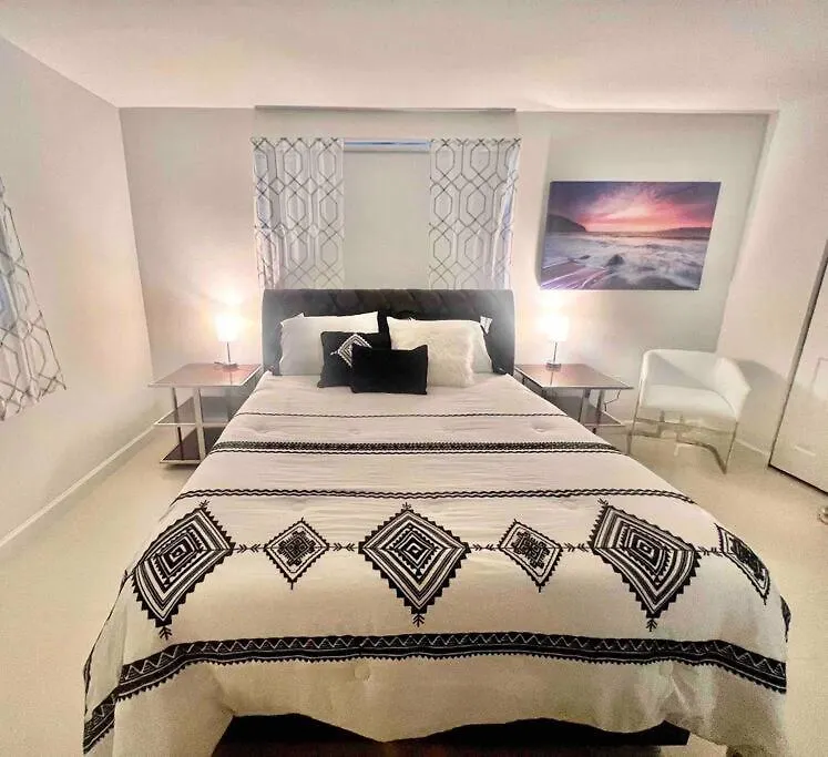 Lovely 2/2 In Shores * Miami