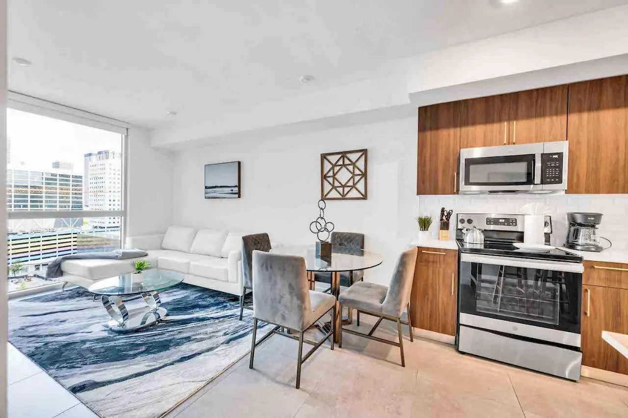 Appartement Stylish Unit In Downtown With Free Parking *