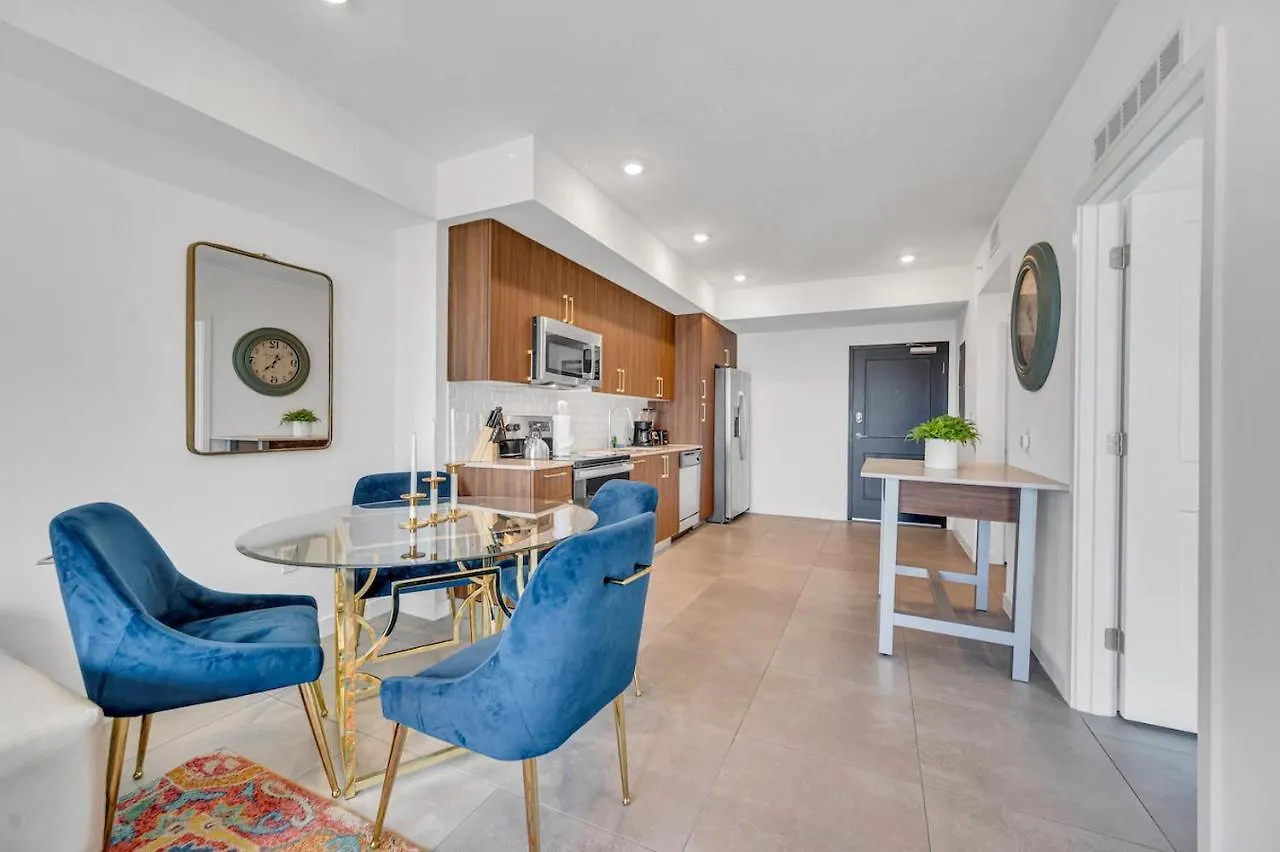 Beautiful With King Bed & Free Parking Apartment Miami