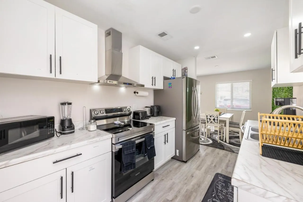 Apartment Serene Haven Stylish Retreat Miami