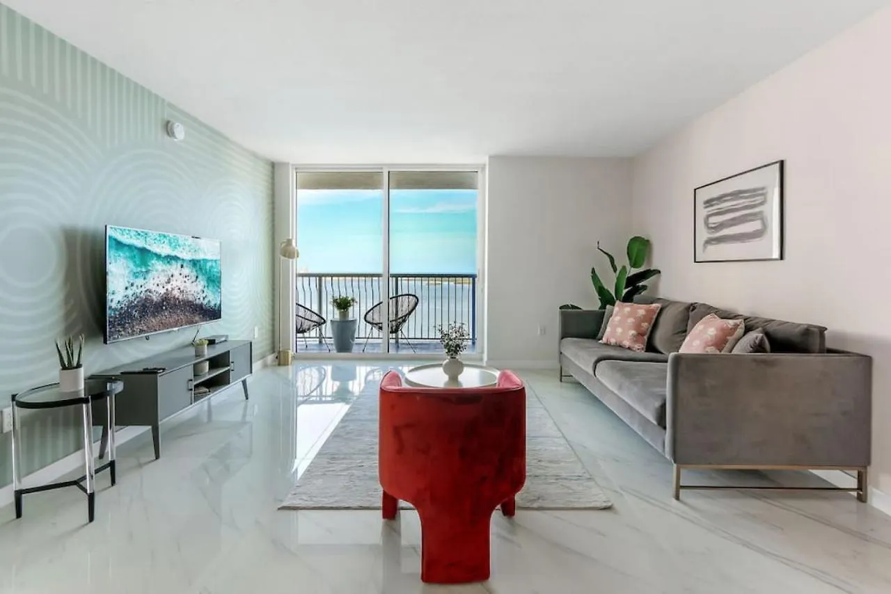 Brickell Bay View Oasis With Pool Hot Tub And Gym Nyaraló *