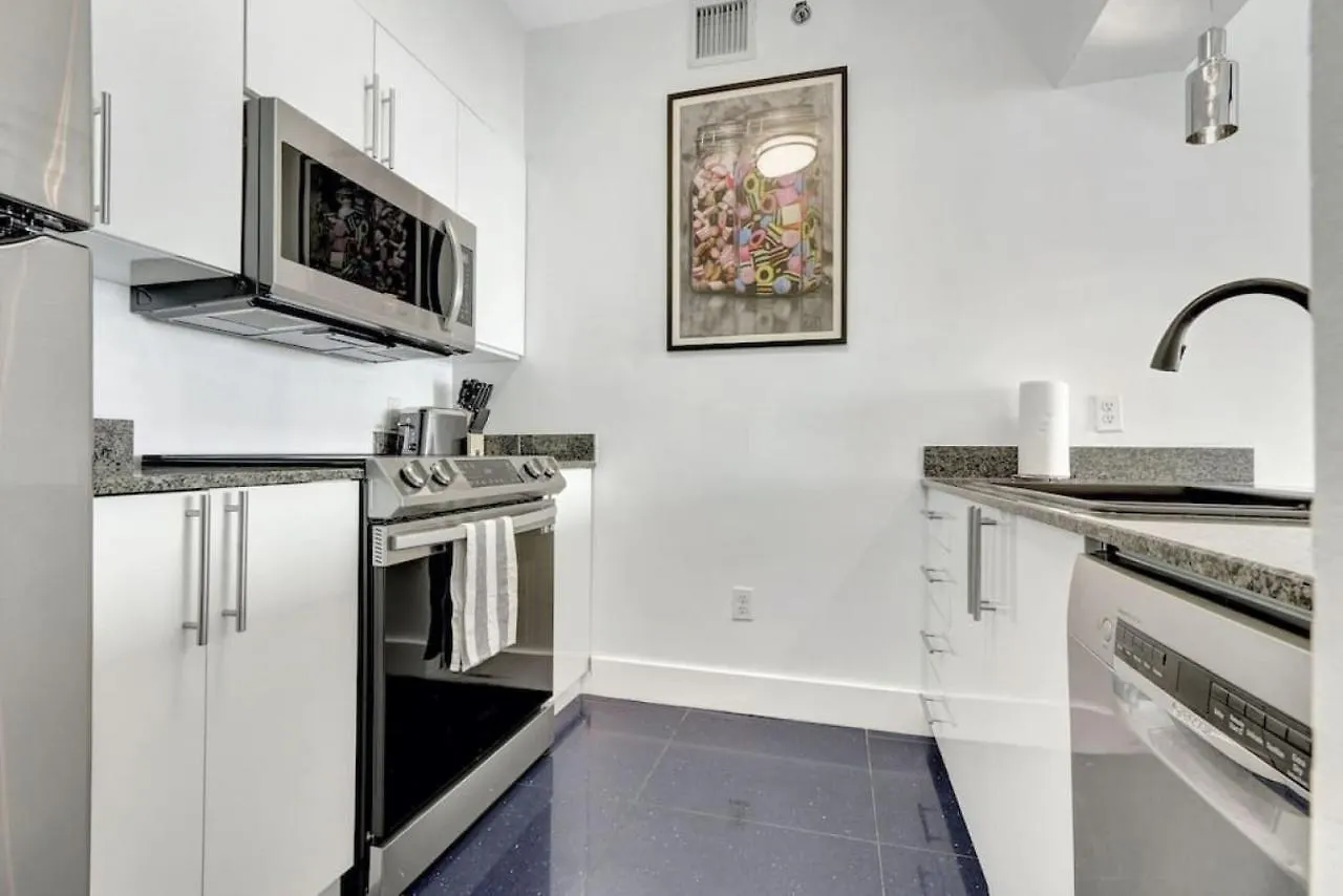 Casa vacanze 3br Penthouse With European Flair N Amazing Views Miami