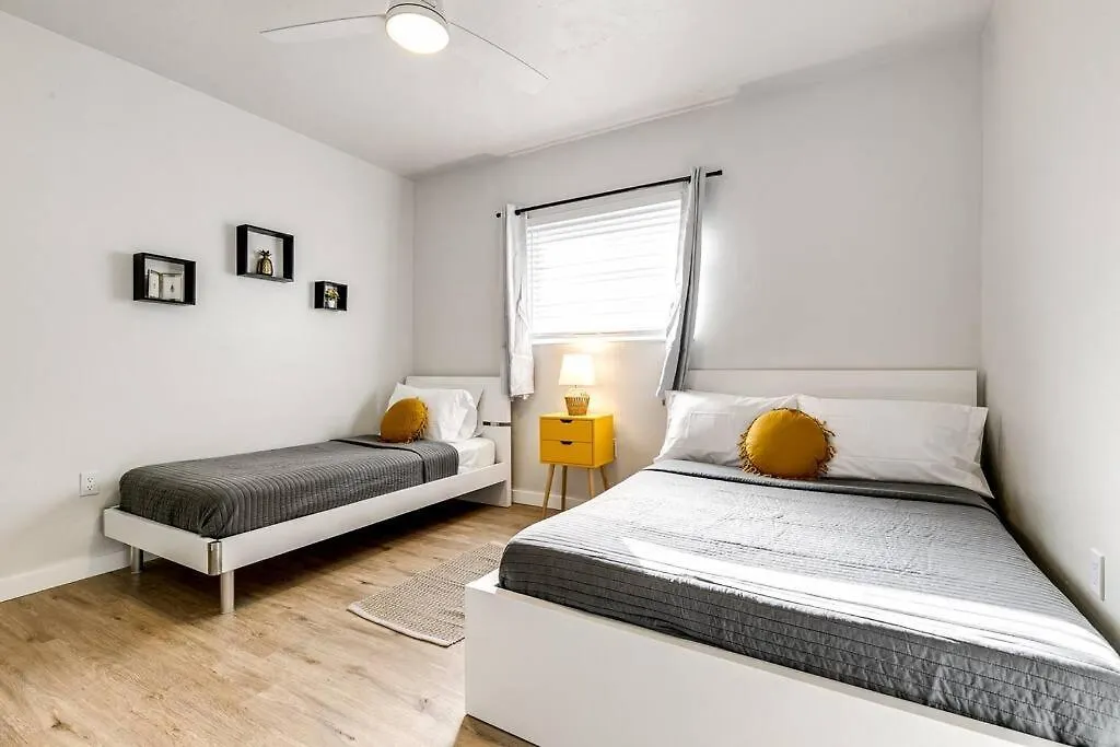 Spacious 2 Bedroom Near Airport Virg 5 Apartmán