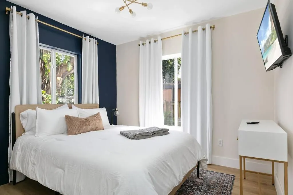 New Home, Pool Near Airport And Beaches, King Bed * 迈阿密