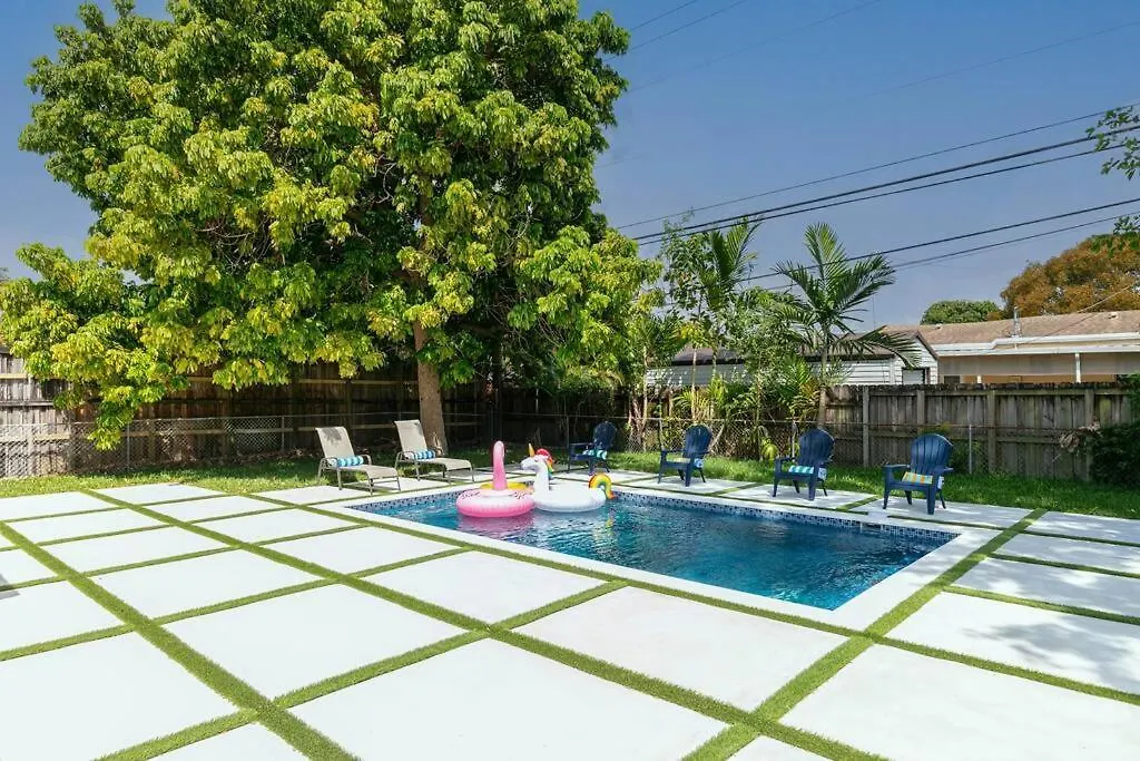 New Home, Pool Near Airport And Beaches, King Bed 度假居