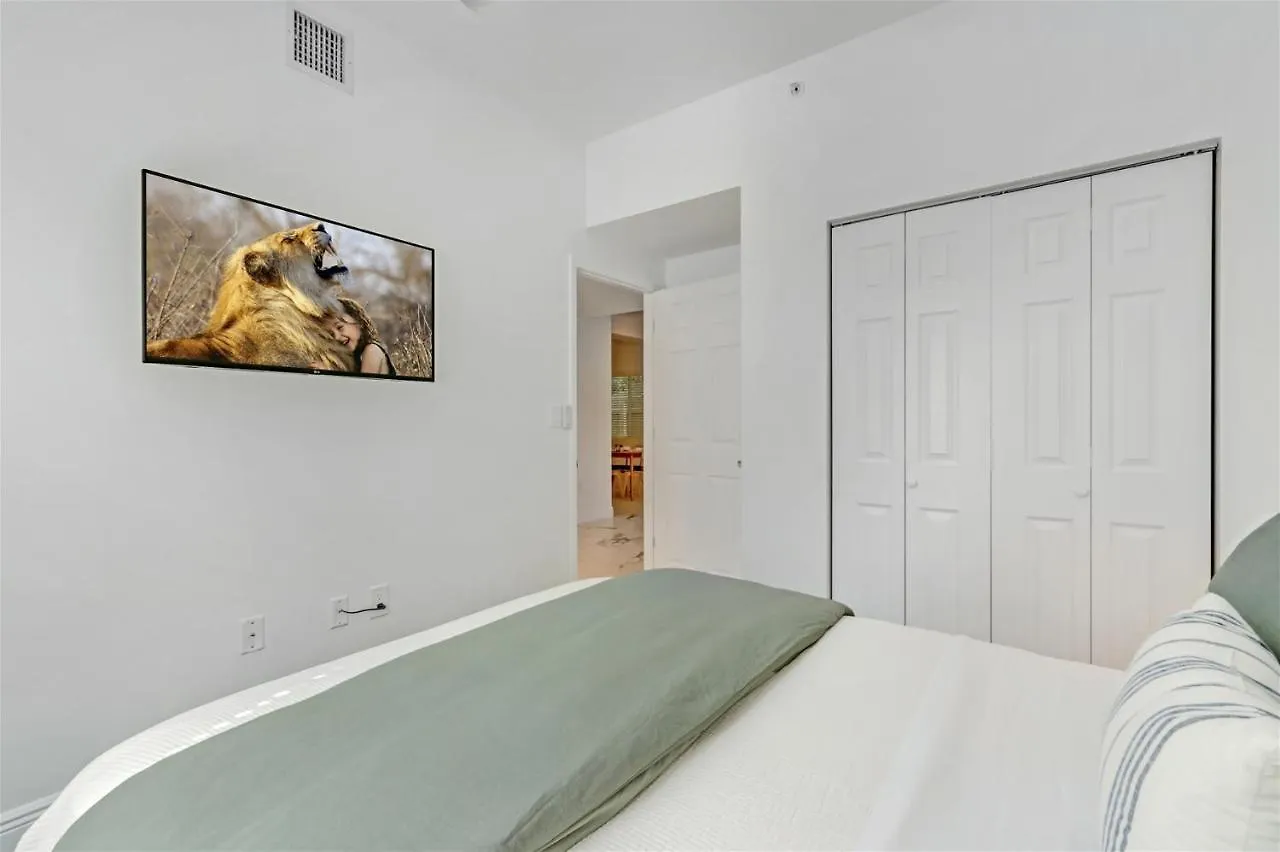 Casa de Férias Artease 2 -largest, Stylish, Peloton Bike, Near Wynwood Walls & Restaurants *