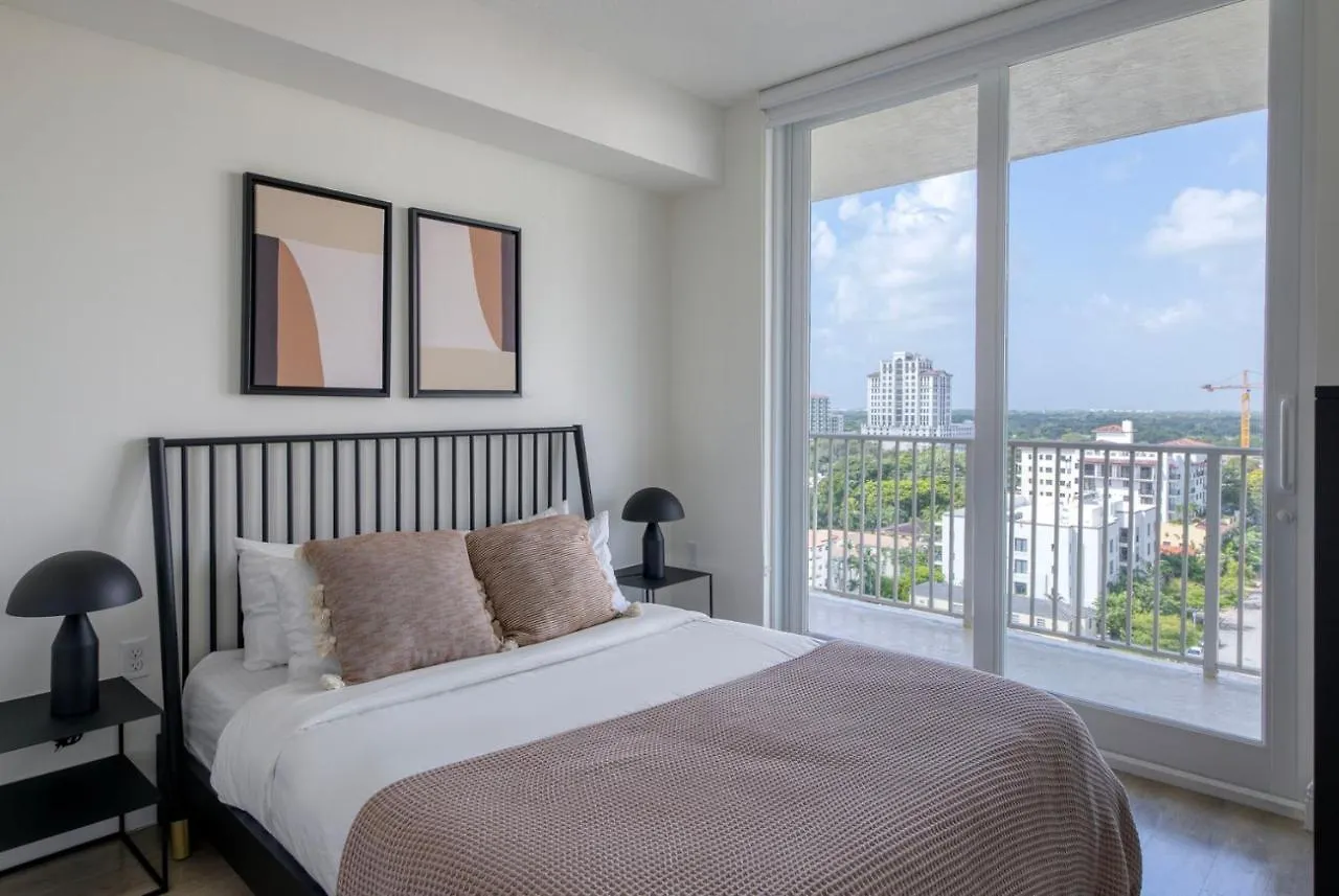 Coral Gables 2br W Gym Pool Wd Nr Shopping Mia-82