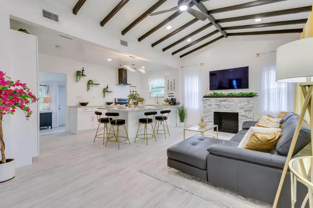 Stylish 2 Mi To Intracoastal Waterway! *