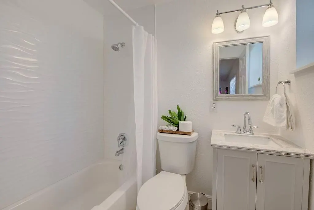 Boho 6, Near Air-cruise Port &
