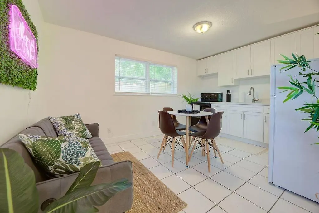 Boho 6, Near Air-cruise Port & Fort Lauderdale