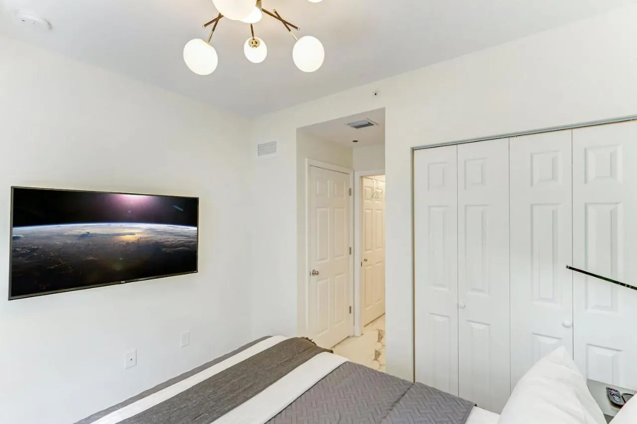 아파트 Wynwood Jumbo - Sleeps 16 & Free Parking 마이애미