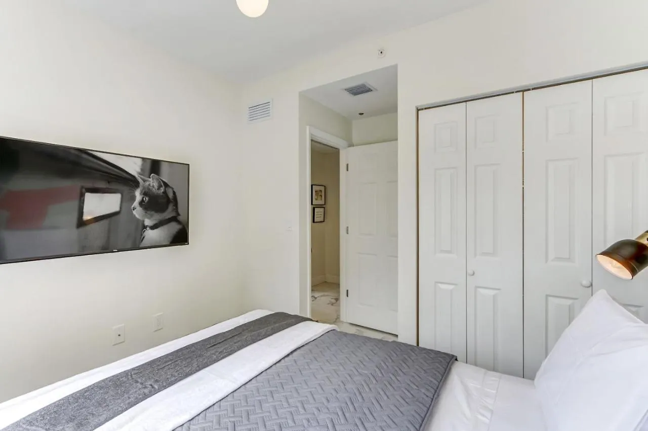 Wynwood Jumbo - Sleeps 16 & Free Parking * 마이애미