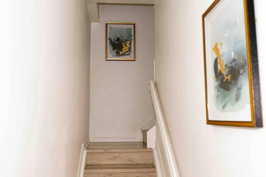 Apartmán Newly Renovated 5 Min From Airport