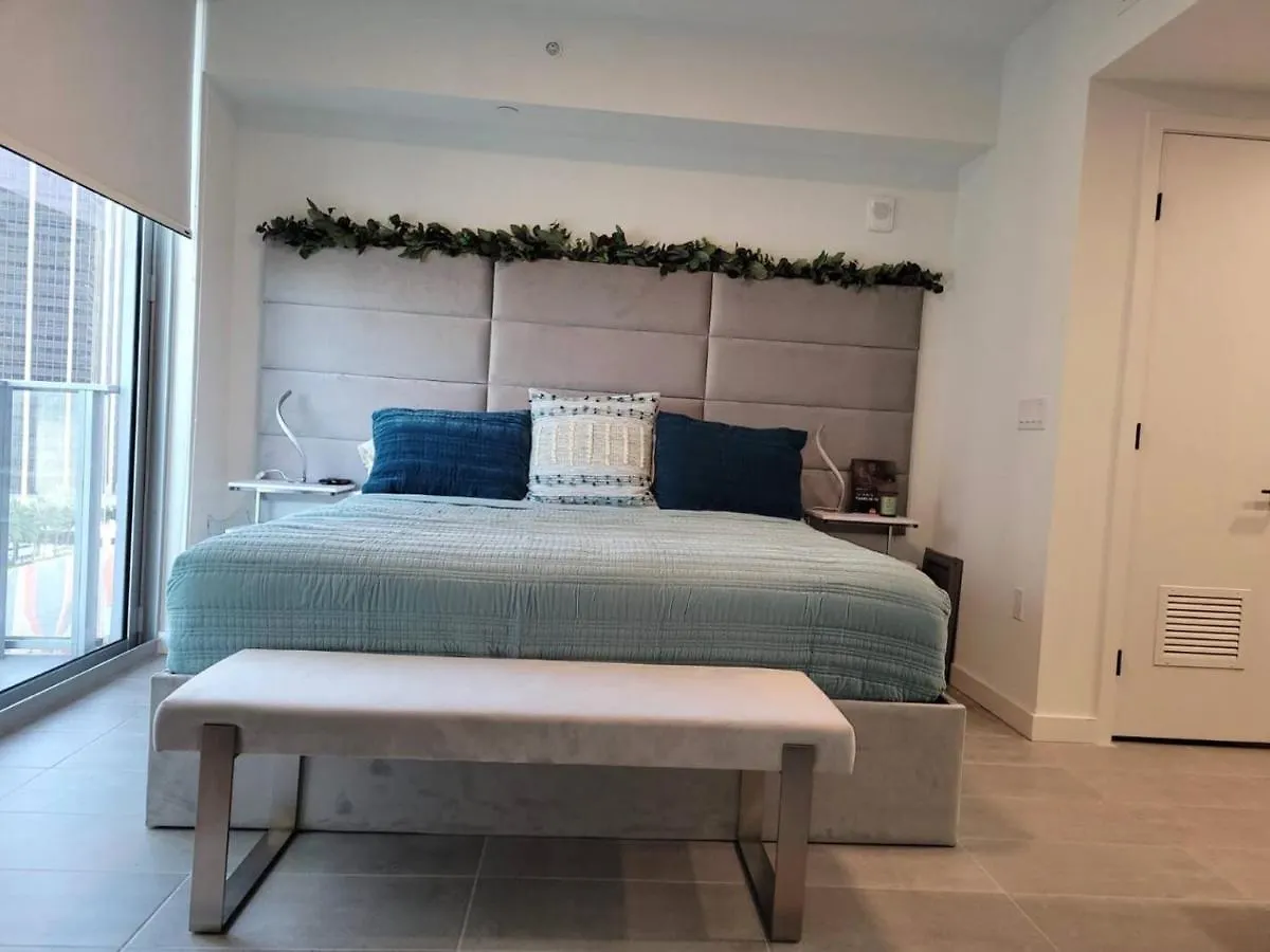 Aparthotel Comfortable With King Bed And Queen Sofa-bed Miami