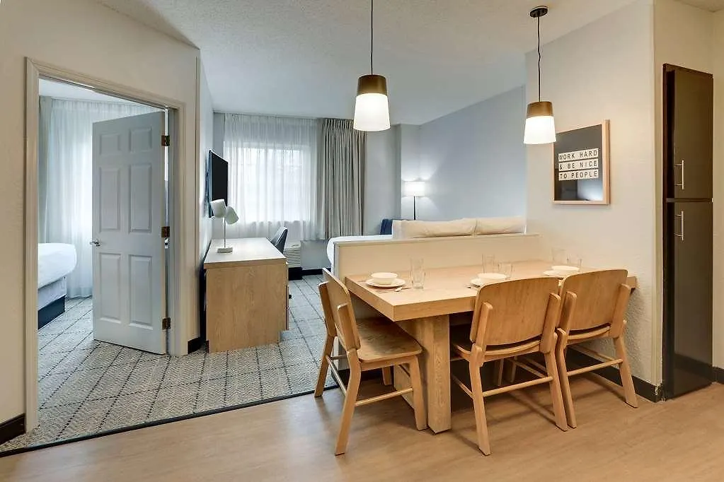 Sonesta Simply Miami Airport Hotell 2*