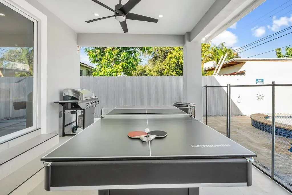 3 2 Family Friendly Brand New W Pool בית נופש