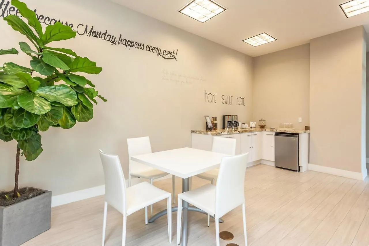Coral Gables 2br W Wd Pool Gym Near Shops Mia-84 マイアミ