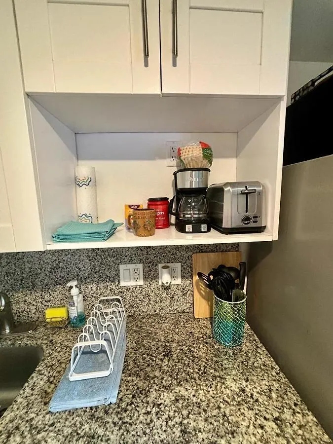Guest house 2 Twin Bedroom - Location In - Luggage Storage, Parking And Laundry For Free!!!! *