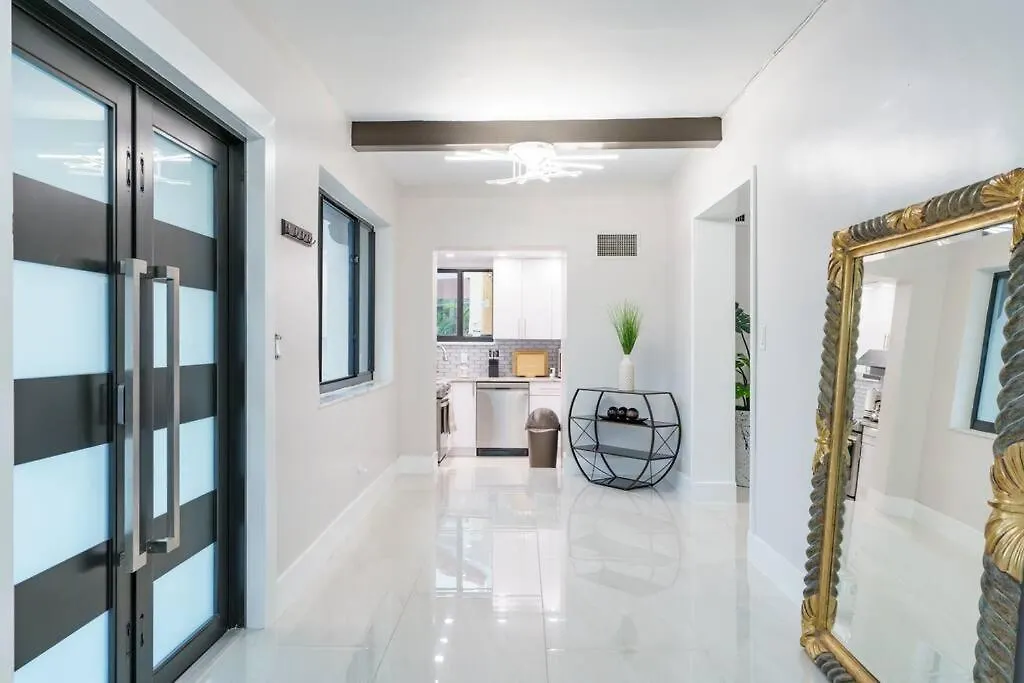 Appartement New & Calle Ocho With Arcade!