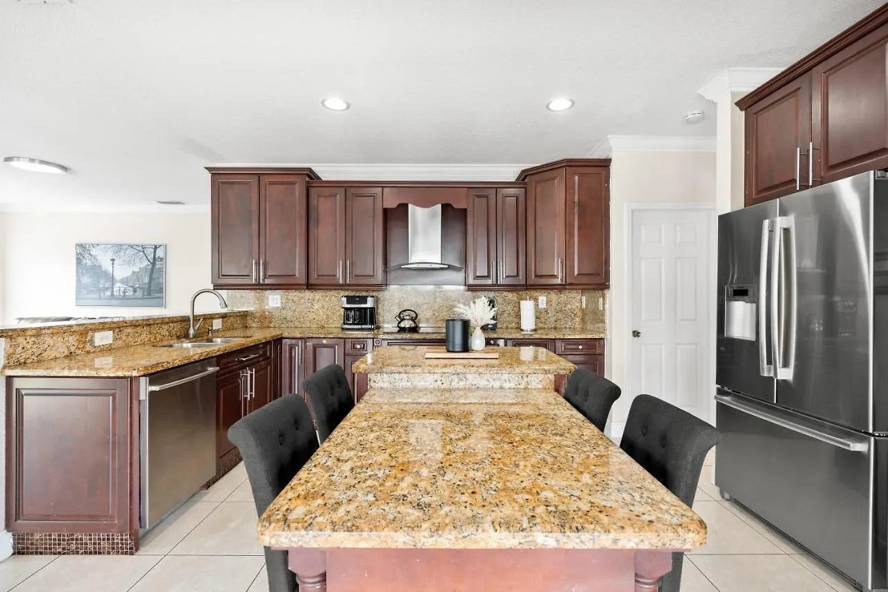 Vila Blanca 4bd Mega W Games Bbq And Miami