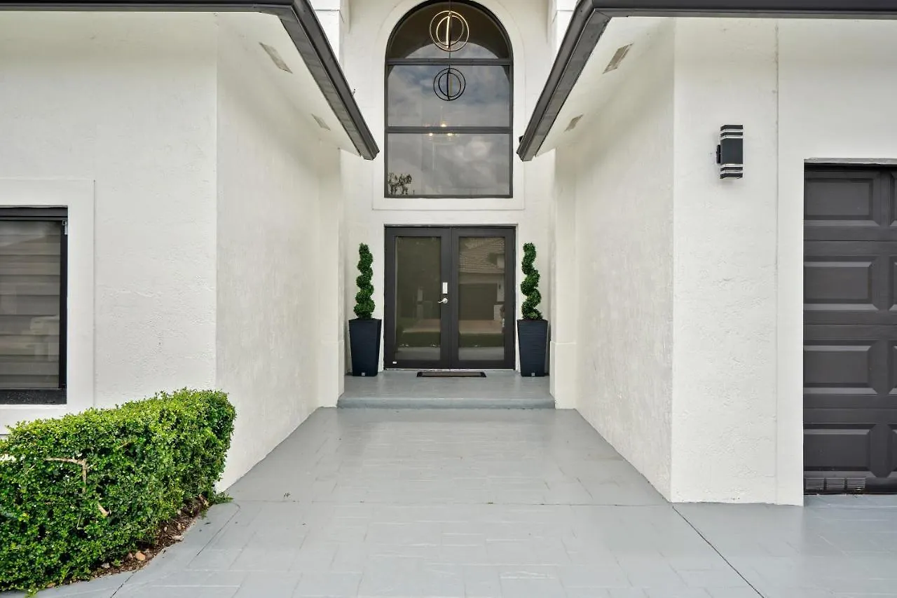 Blanca 4bd Mega W Games Bbq And Vila Miami