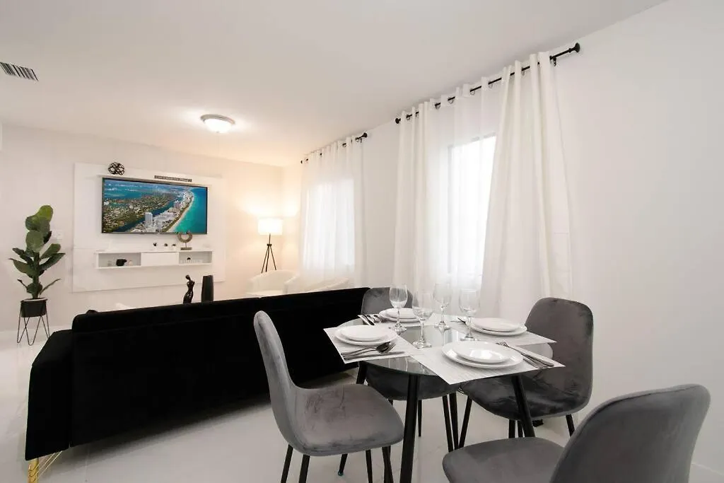 Villa Star Home-wynwood/airport/miami *