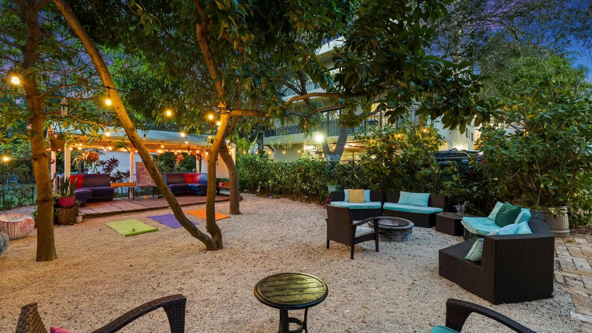 The New Yorker Hotel Miami