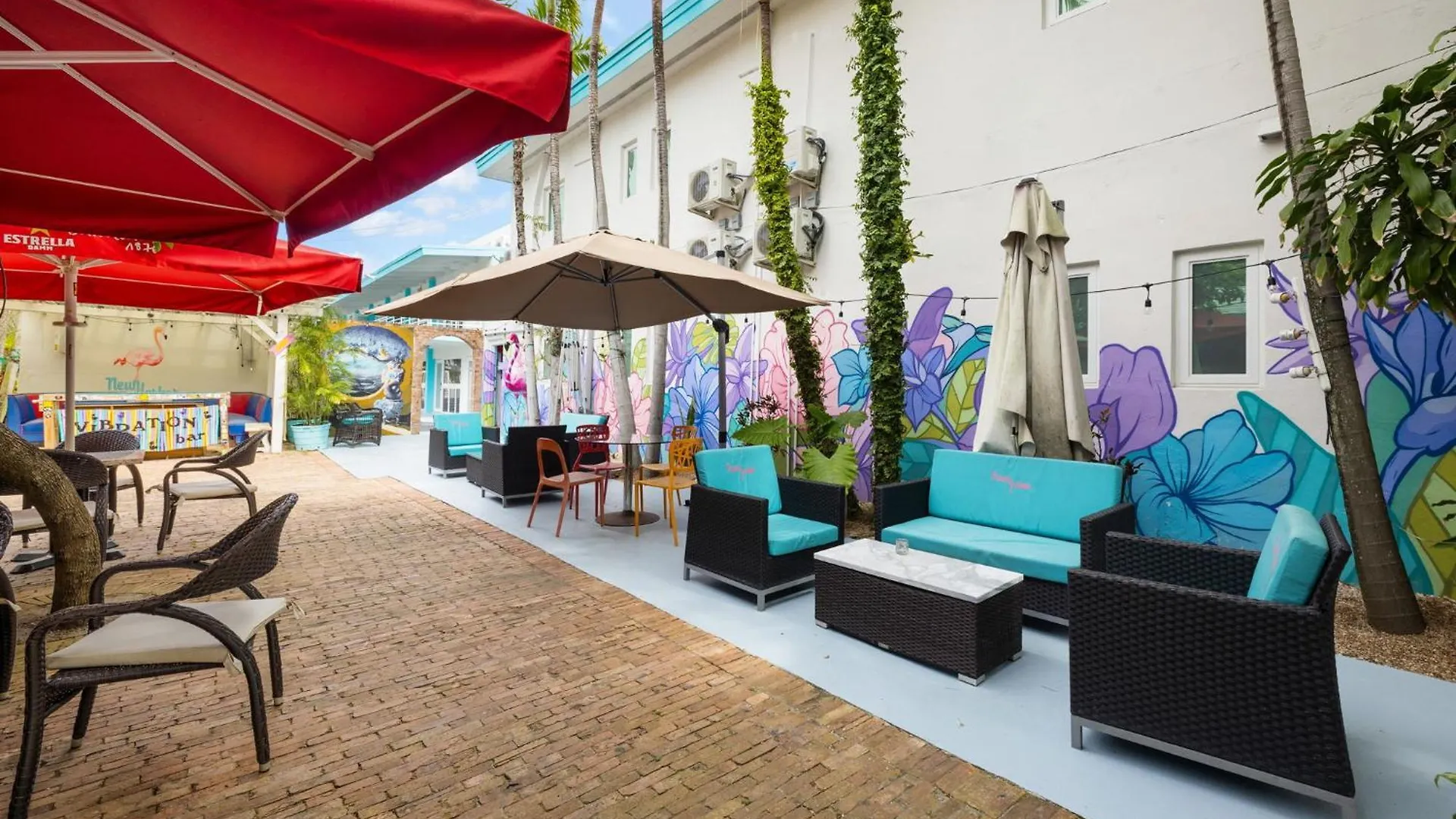 The New Yorker Hotel Miami