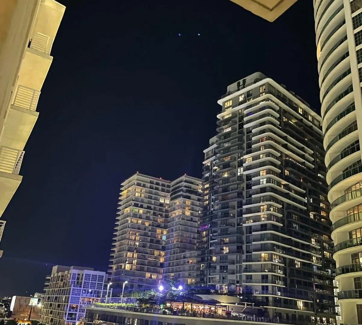 In Midtown Wynwood With Pool And Parking בית נופש