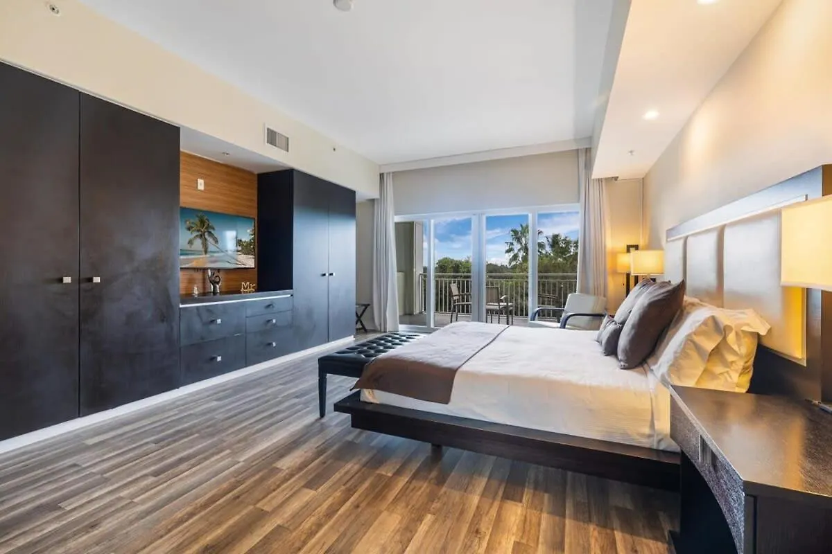 Vila Stylish 2 Story On The Golf - By Viac Miami
