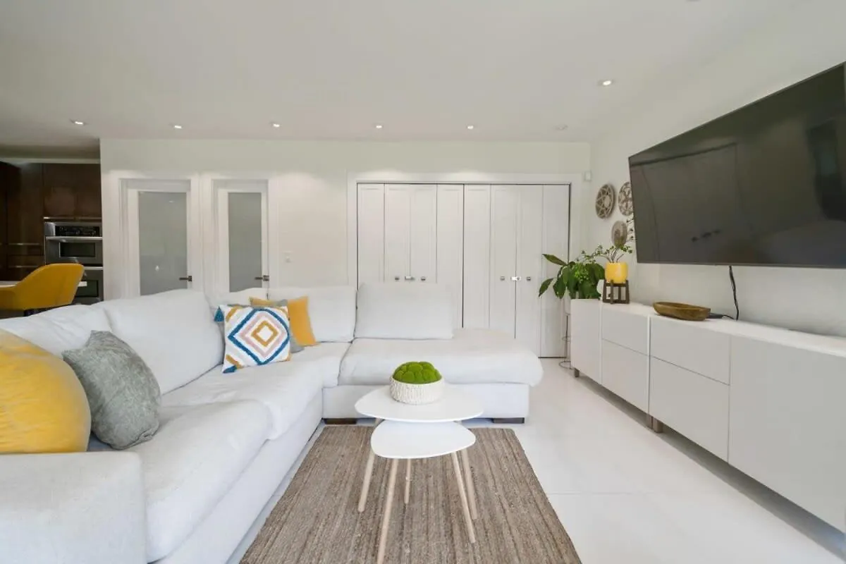 Boho House - Stylist With Parking And Large Yard Vakantiehuis