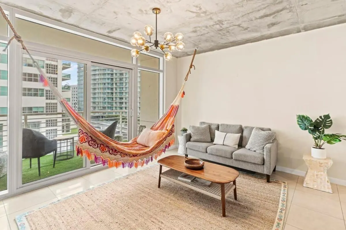 Urban Retreat - Location Pool Gym & Parking Appartement *