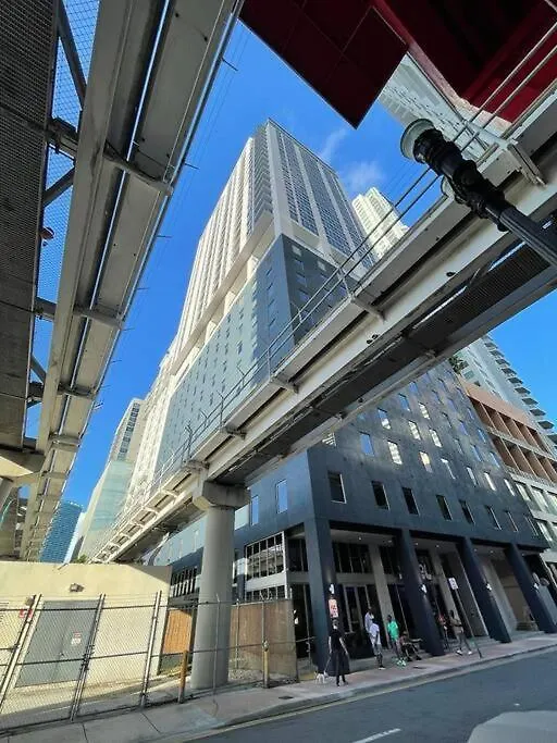 아파트 Downtown Elegance. 17th Floor Yotelpad *