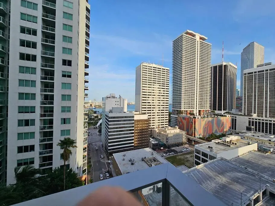 아파트 Downtown Elegance. 17th Floor Yotelpad