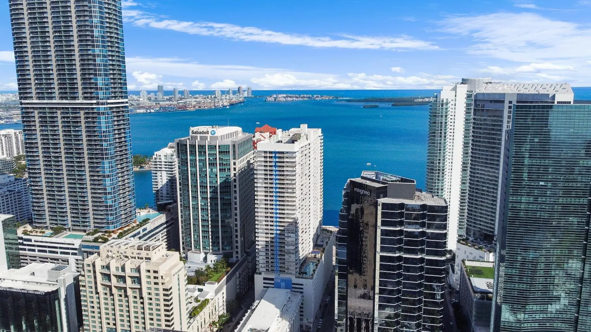 Appartement Upscale Brickell 3 Bedroom With Water Views And Free Parking *