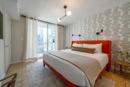 New Contempo - Bay Views & All Amenities Feriehus