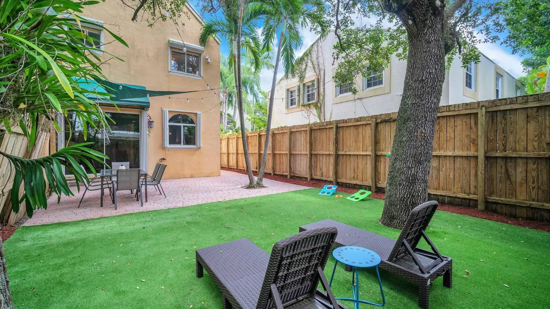 Center Grove - Lush & Spacious & New - 3 Bedrooms بيت للعطل