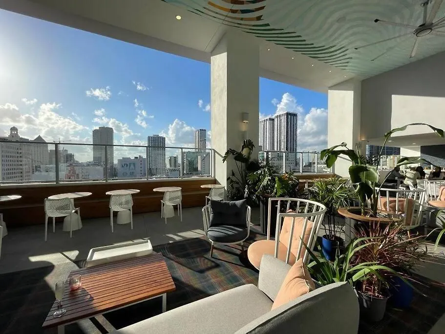 Downtown Elegance. 17th Floor Yotelpad 마이애미