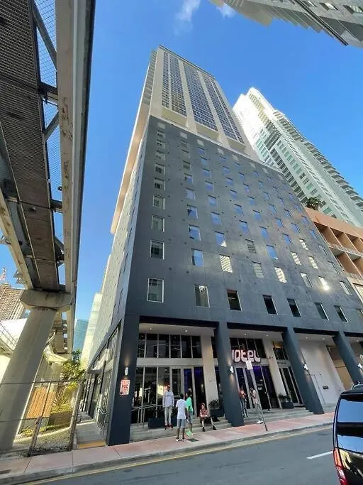 Downtown Elegance. 17th Floor Yotelpad 아파트 마이애미