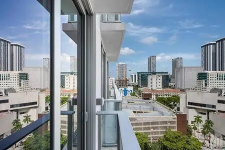 公寓 Explore Miami's Heat - Cozy Pool & Gym *