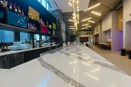 Explore Miami's Heat - Cozy Pool & Gym 公寓